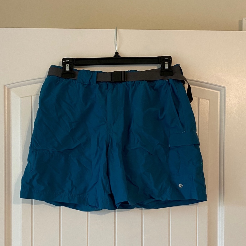 Columbia Women’s Teal Cargo Shorts